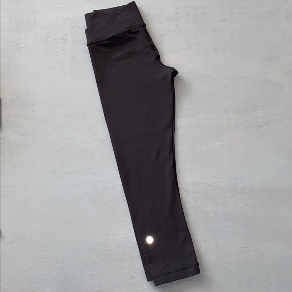 LULULEMON Capri size 2 black